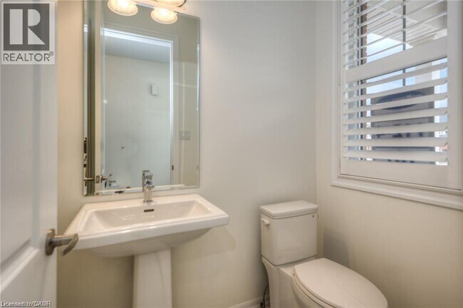 Building Photo - 107 Watermill St