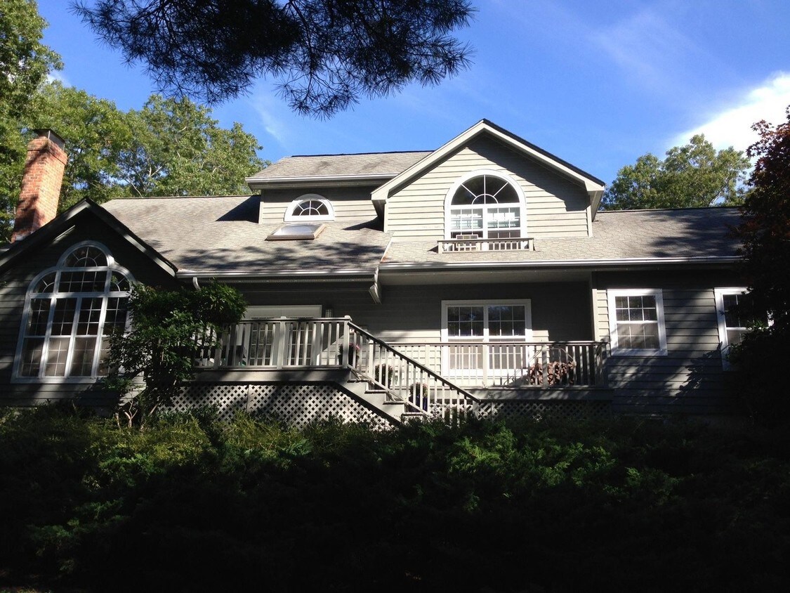 Foto principal - 7 Powder Hill Ln