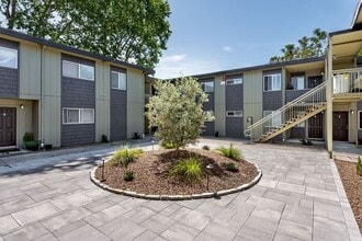 Building Photo - 2265 McBride Ln