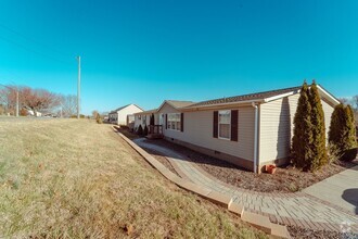 Building Photo - 3 St Matthews Dr
