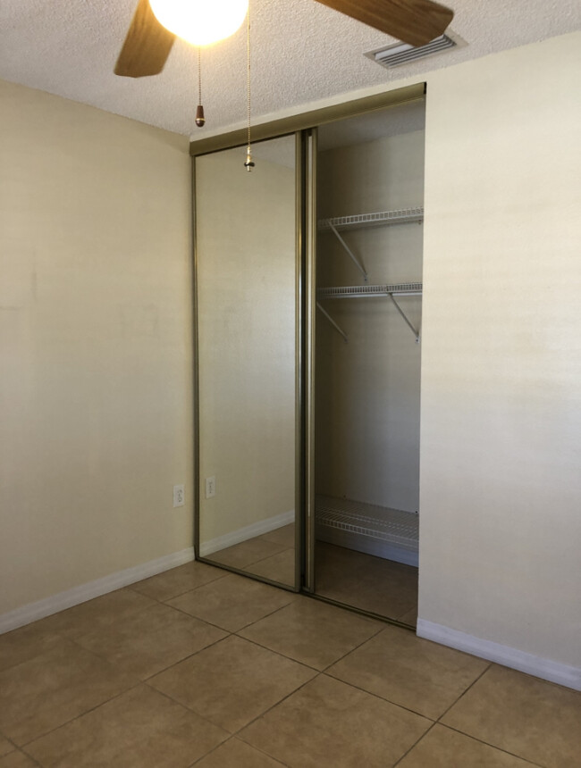 Building Photo - 4804 Sunnybrook Dr
