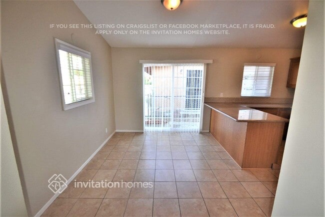 Foto del edificio - 15384 Eleanor Ln