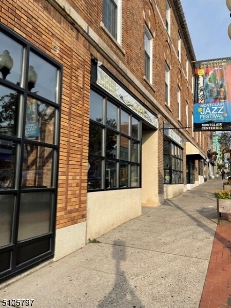 Building Photo - 398-408 Bloomfield Ave
