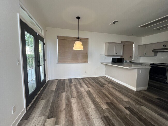 Foto del edificio - 1098 E Monticello Cir