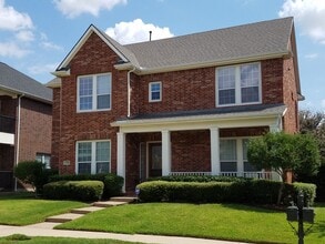 Building Photo - 1732 Auburn Dr