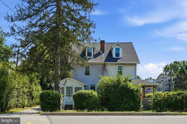 Foto del edificio - 729 E Haverford Rd