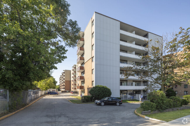 Building Photo - Ravine Park Apartments