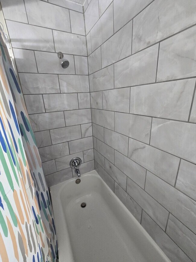 Foto del edificio - 4 BEDROOM SINGLE FAMILY HOME
