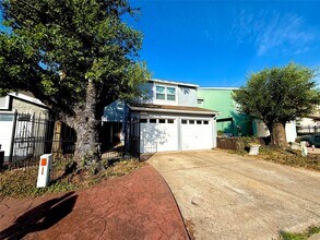 Building Photo - 4507 Terrace Manor Dr