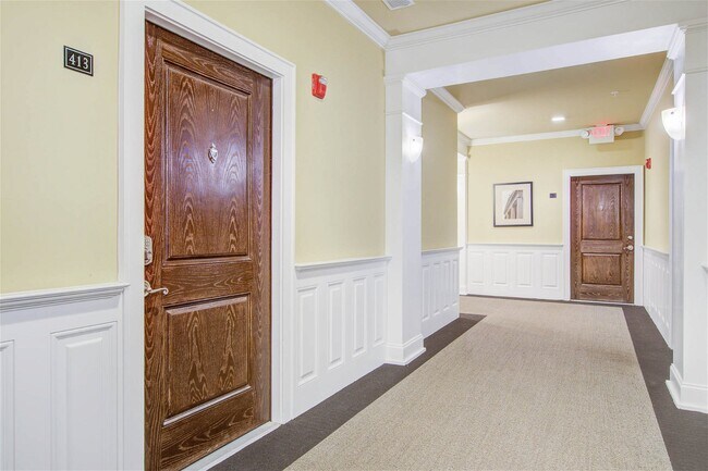 Building Photo - 2244 Ashley Crossing Drive Apt #413, Charl...