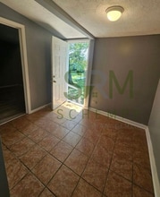 Building Photo - 1712 St Louis Ave