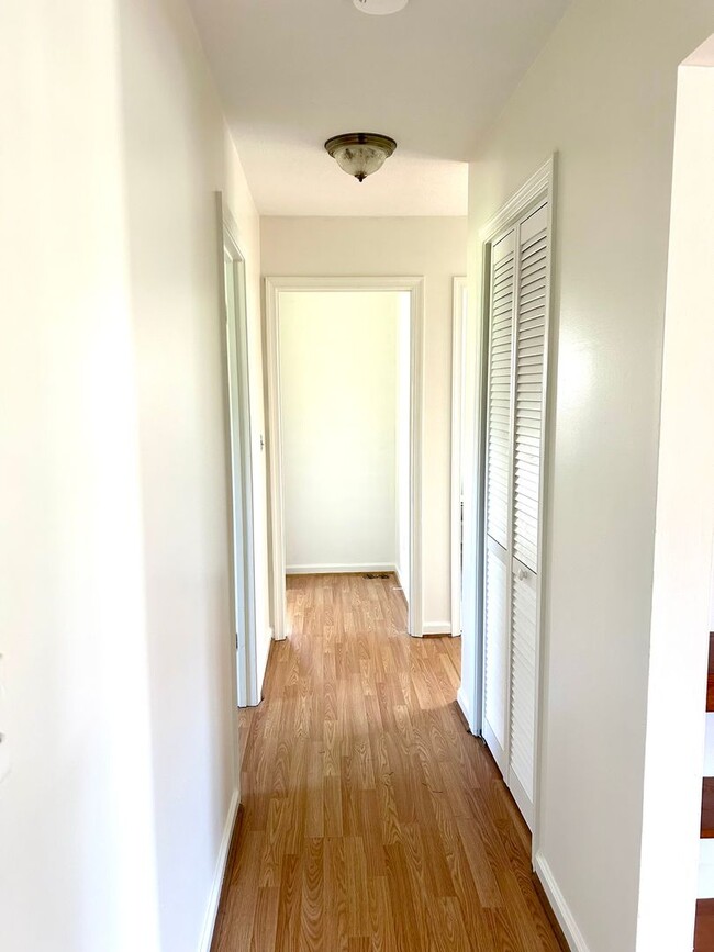 Building Photo - Single Family Home for Rent in Timberville