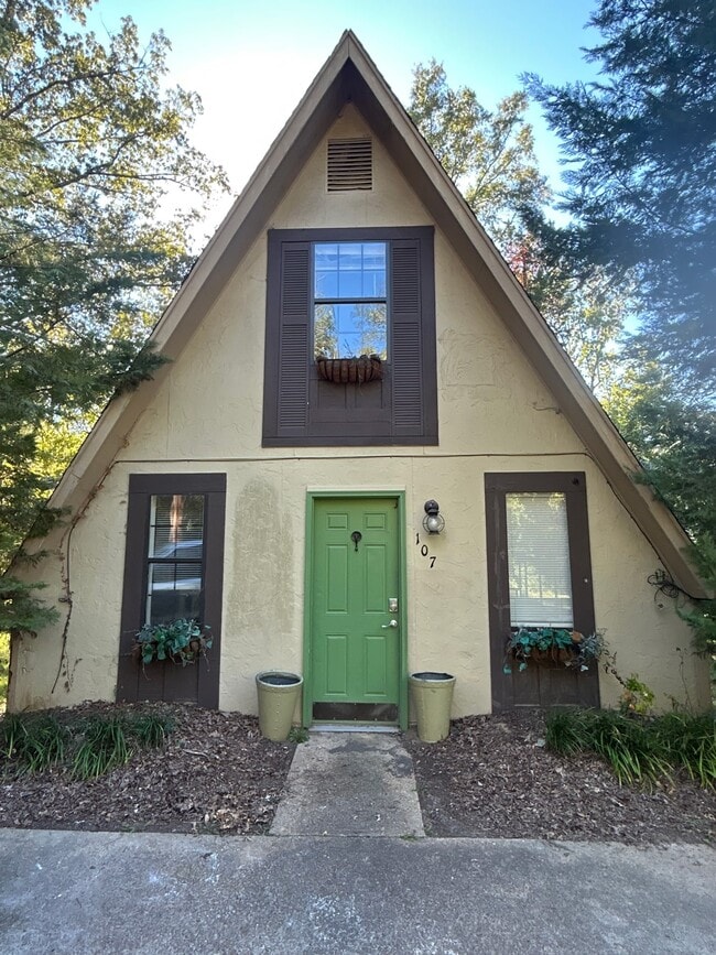 Building Photo - 107 Herron Dr