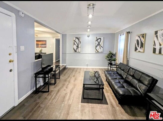 Foto del edificio - 606 N Alta Vista Blvd
