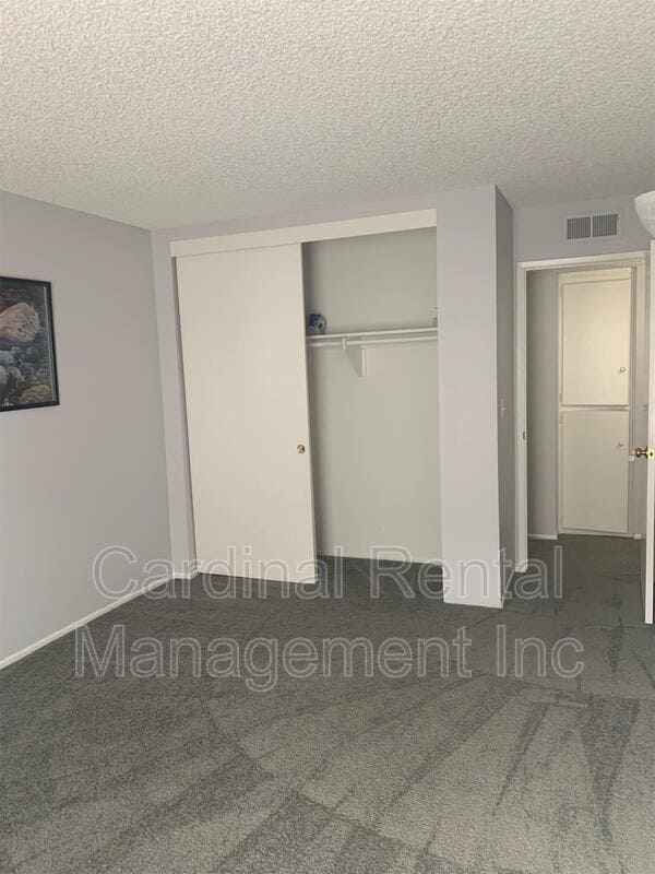 Building Photo - 330 S Mentor Ave