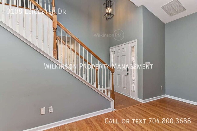 Building Photo - 3108 Leicester Dr