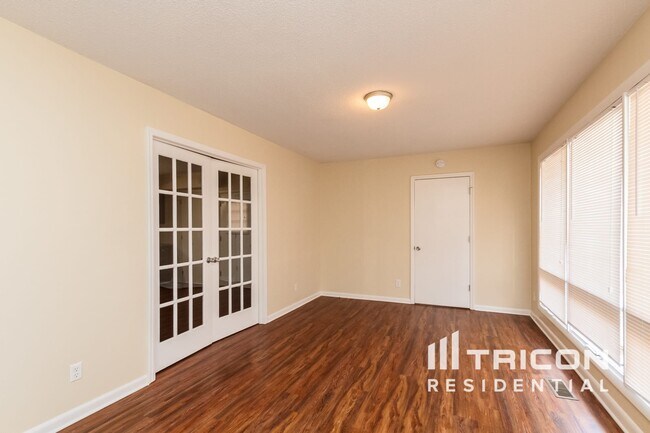 Building Photo - 7545 Red Robin Trail