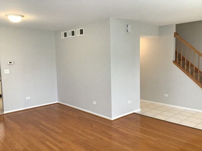 Building Photo - 621 Red Barn Trail