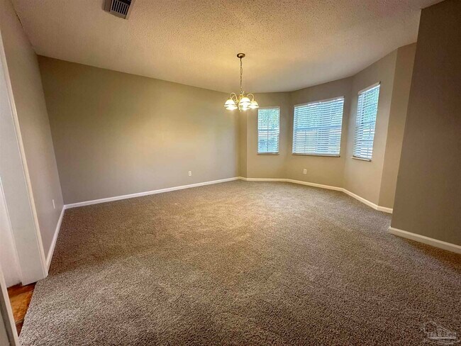 Foto del edificio - 3202 Swan Ln