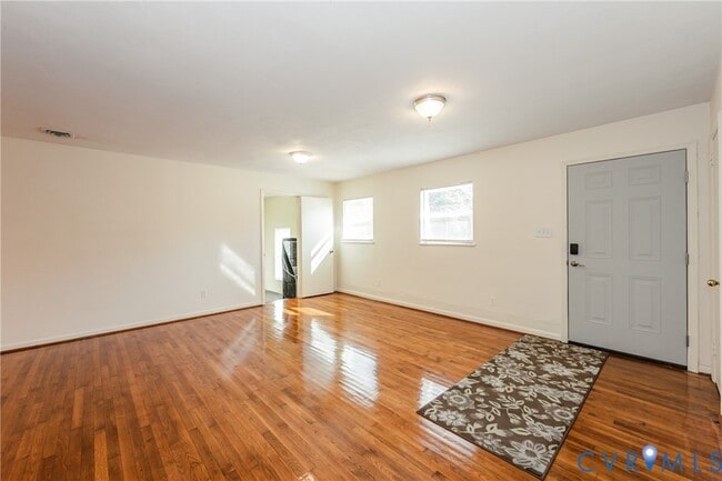 Foto del edificio - 2604 Sunnybrook Rd