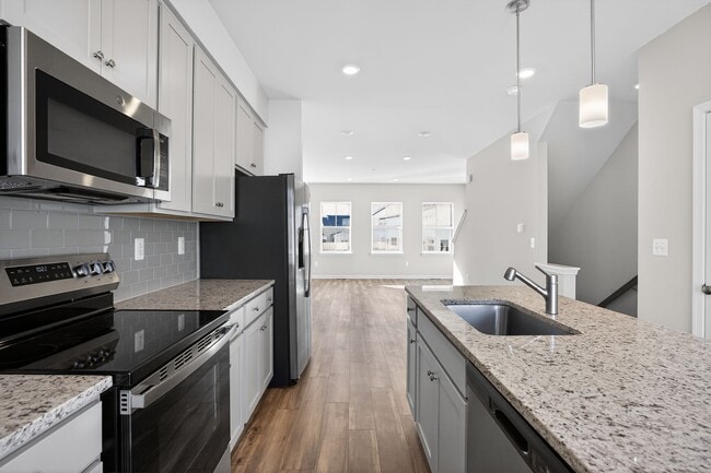 Building Photo - 23 Short Br Dr