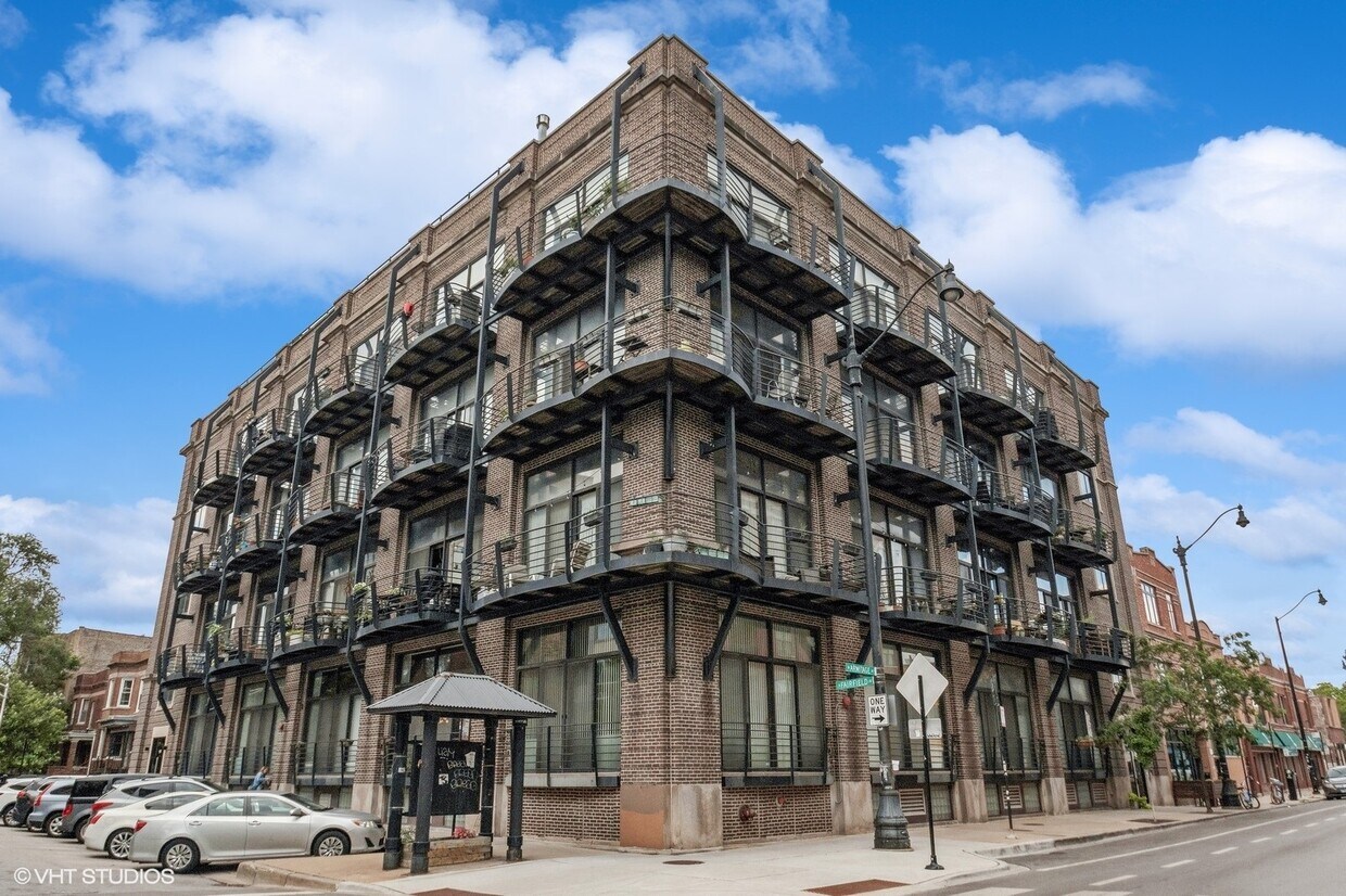 2735 W Armitage Ave Unit 108, Chicago, IL 60647 Condo for Rent in