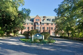 Building Photo - 206 Chateau Rive
