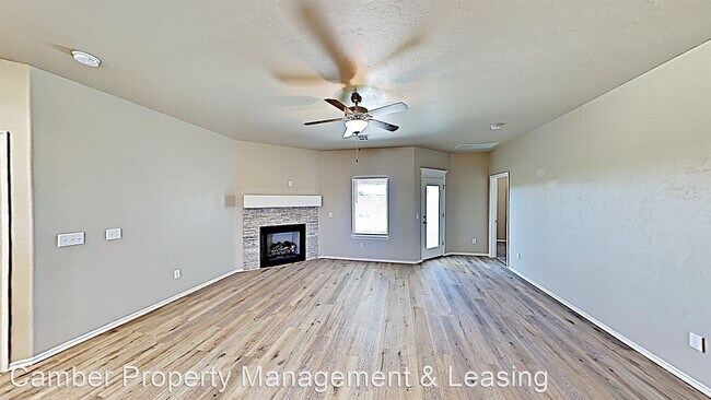 Building Photo - 10605 Mountain Fork Dr