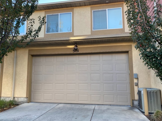 Building Photo - 3781 W Mandrake View Ct