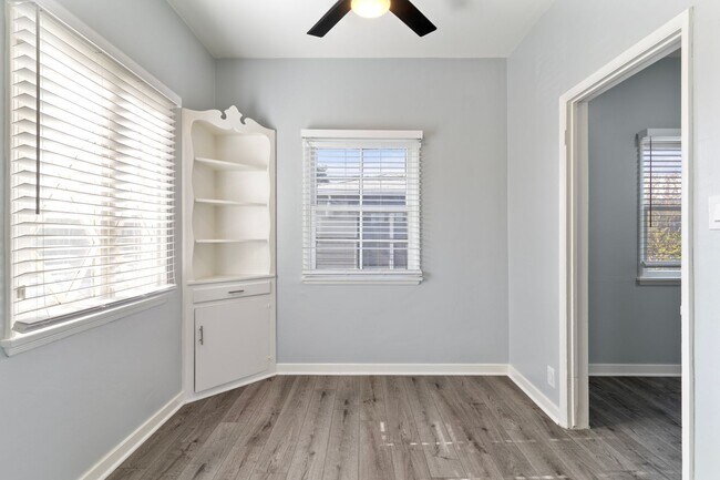 Foto del edificio - 2010 Pine Avenue