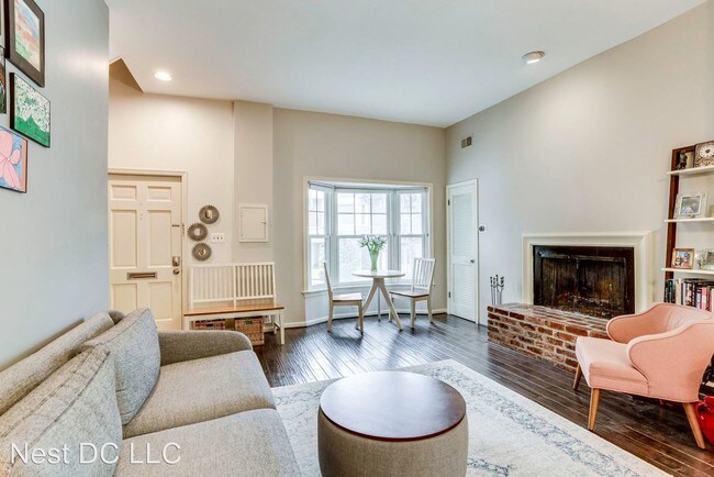 Building Photo - 2 br, 1.5 bath House - 3742 Jocelyn St NW