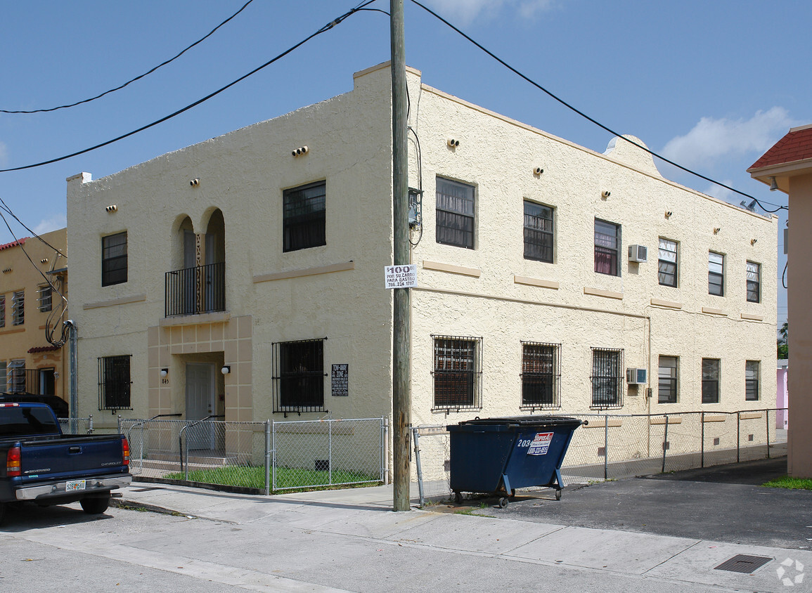 Building Photo - 845 SW 4th St