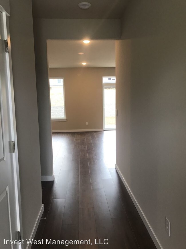 Foto del edificio - 4 br, 2.5 bath House - 1819 NE 172 Street