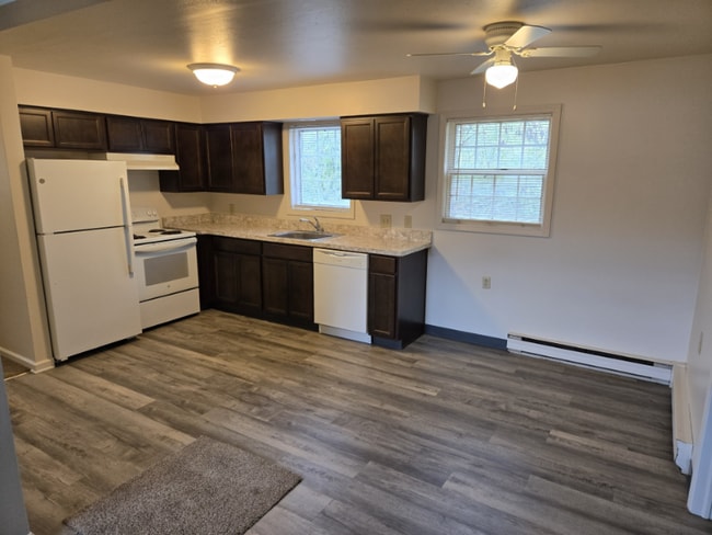 Foto del edificio - 1341 E Highland Ave