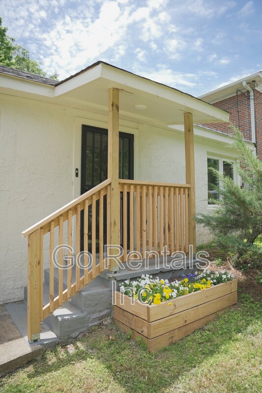 Foto del edificio - 407 Green Springs Ave S