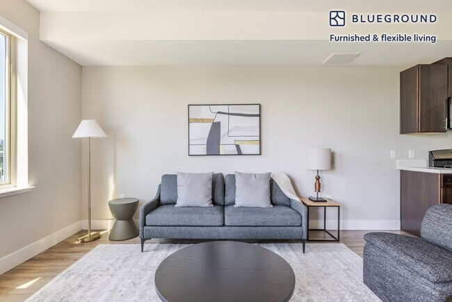 Foto del edificio - 555 San Antonio Rd