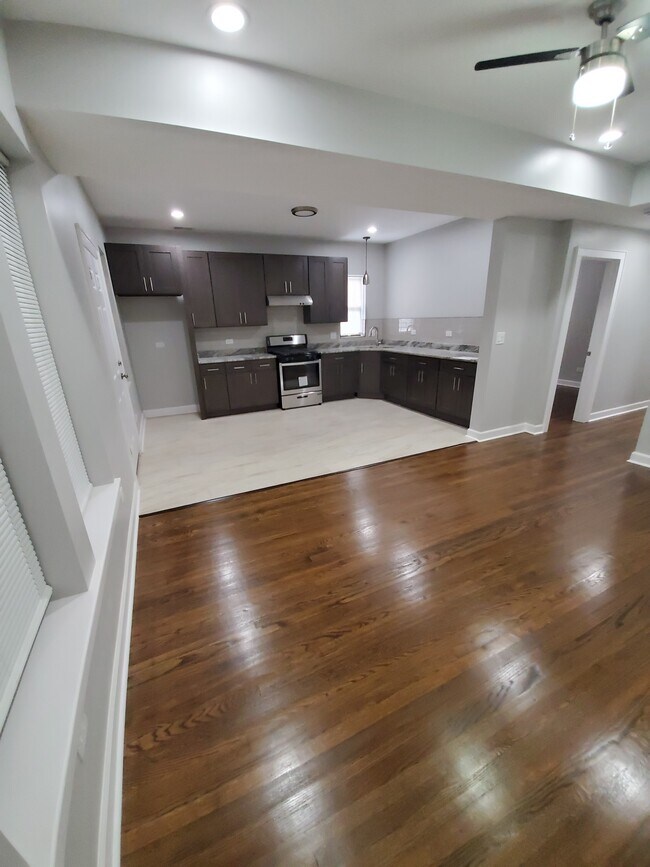 Kitchen and Dining Room - 847 E 64th Pl