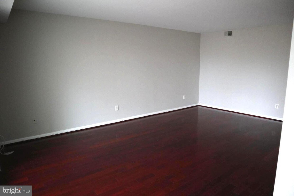 104 Castletown Rd Unit 302, LuthervilleTimonium, MD 21093 Condo for