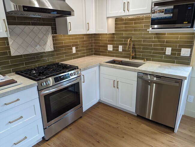 Foto del edificio - Cole Valley designer special! Meticulously...