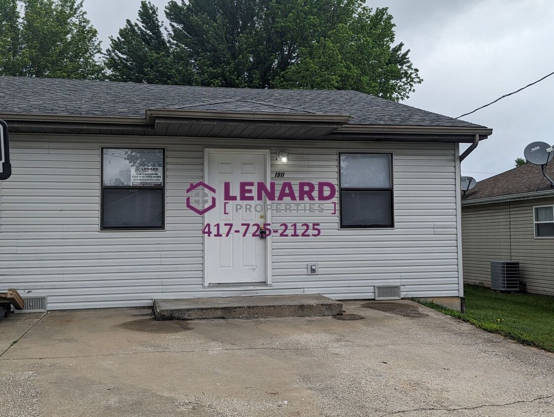 19011911 E Laverne St, Bolivar, MO 65613 House Rental in Bolivar, MO