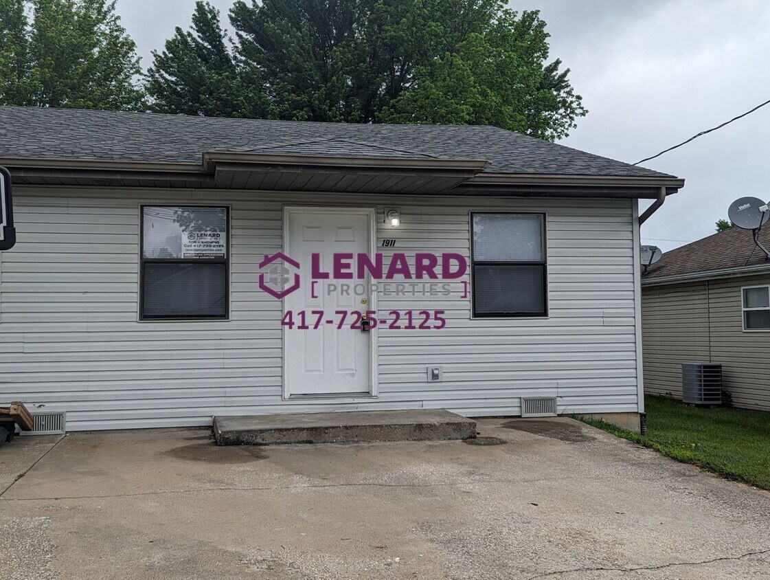 19011911 E Laverne St, Bolivar, MO 65613 House Rental in Bolivar, MO