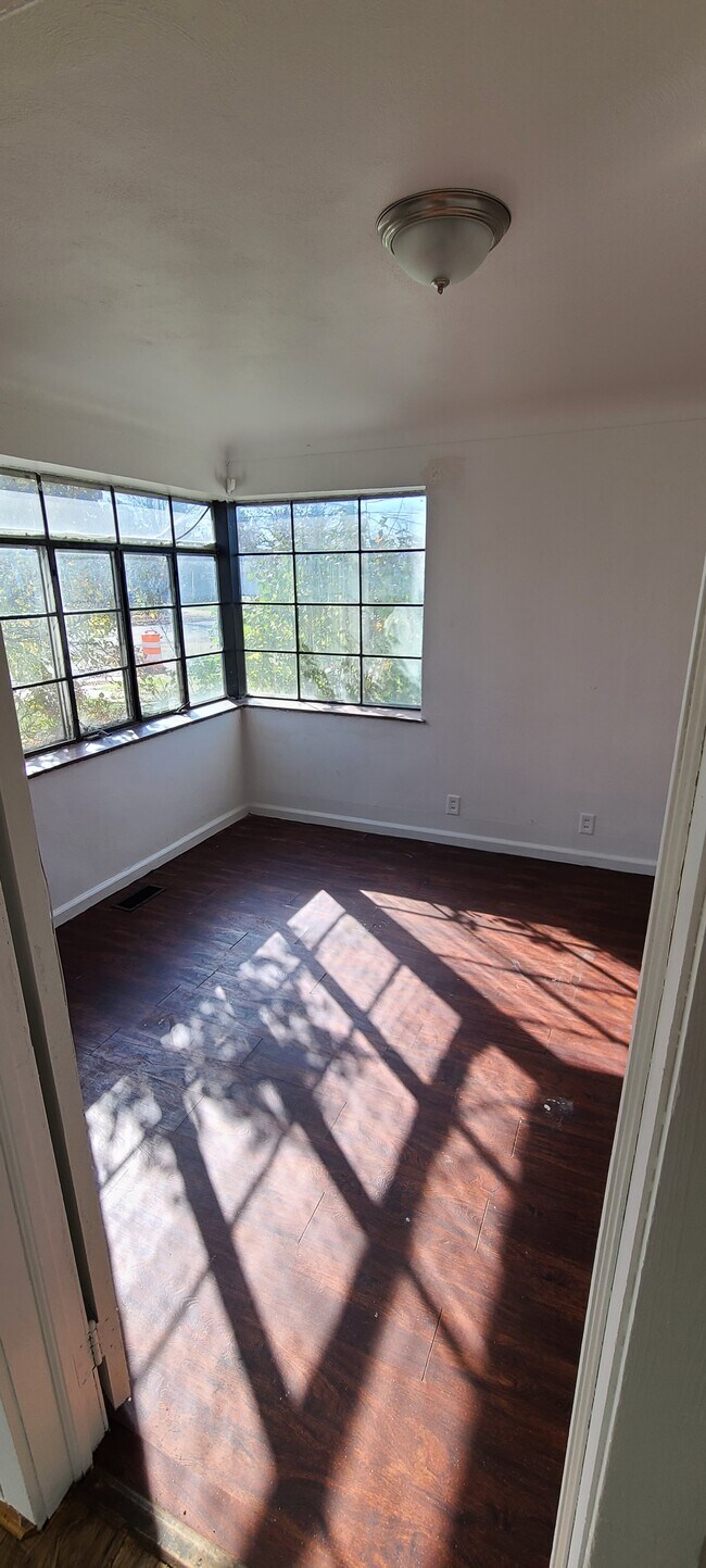 Foto del edificio - 3332 Miller Rd