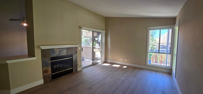 Building Photo - 5320 Silver Canyon Rd