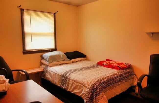 Foto del edificio - 510 W 37th St