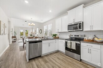 Interior Photo - Hart Townes