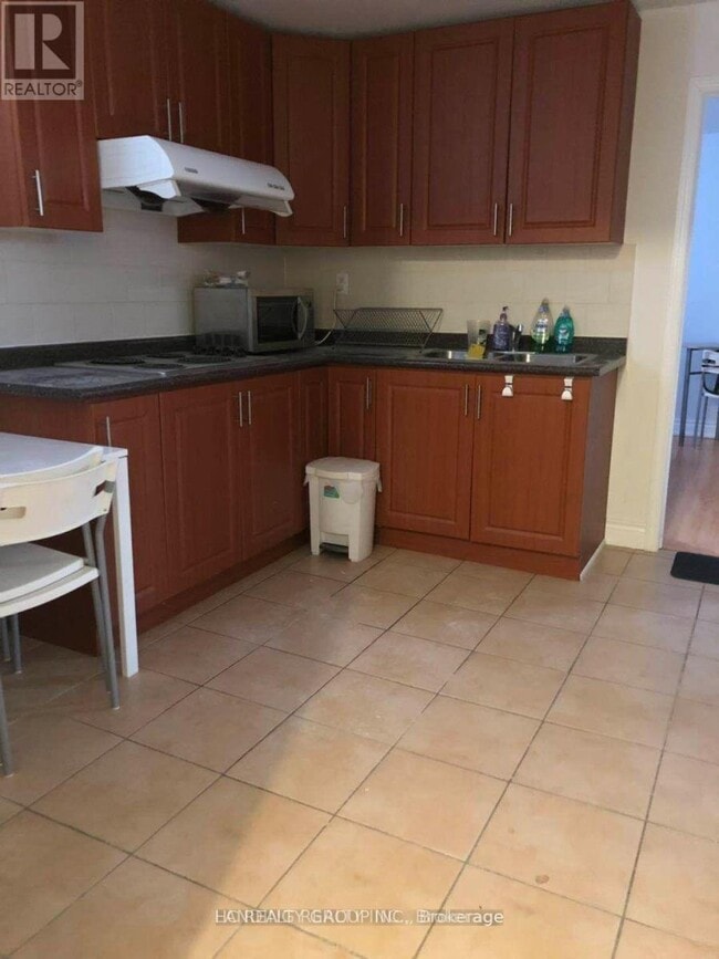 Building Photo - 217 Milliken Meadows Dr