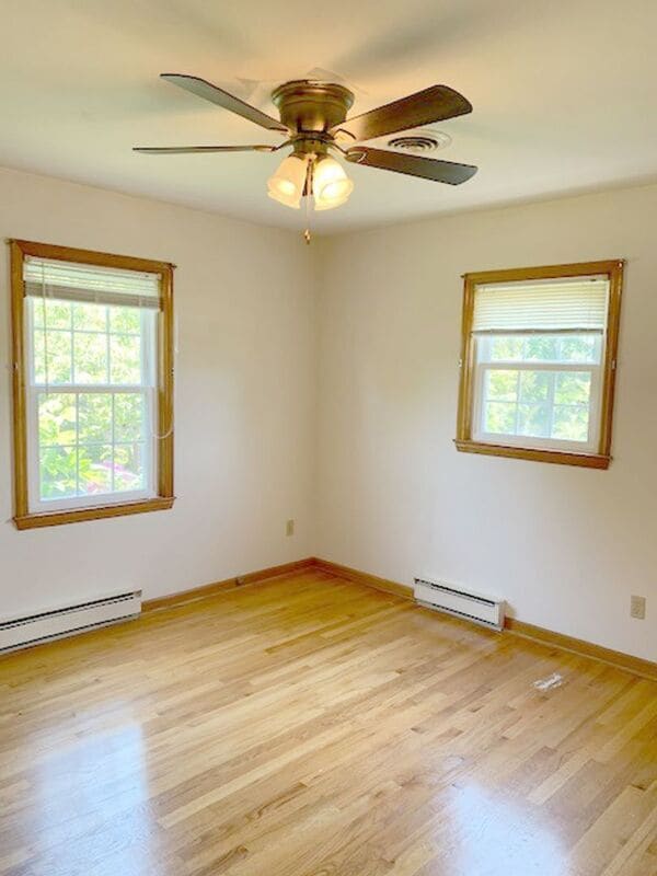 Building Photo - 706 Bourne St