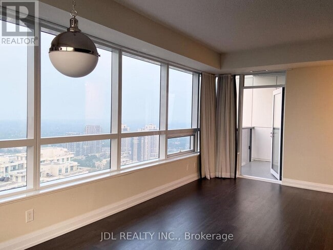 Building Photo - 2-3102 Anndale Dr