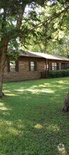 Building Photo - 7 MacArthur Dr