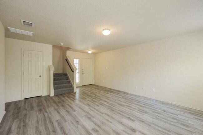 Foto del edificio - 5930 Aspen Gdn